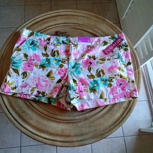 Merona woven casual short, Regular Rise, Size 18 Color Floral Print
